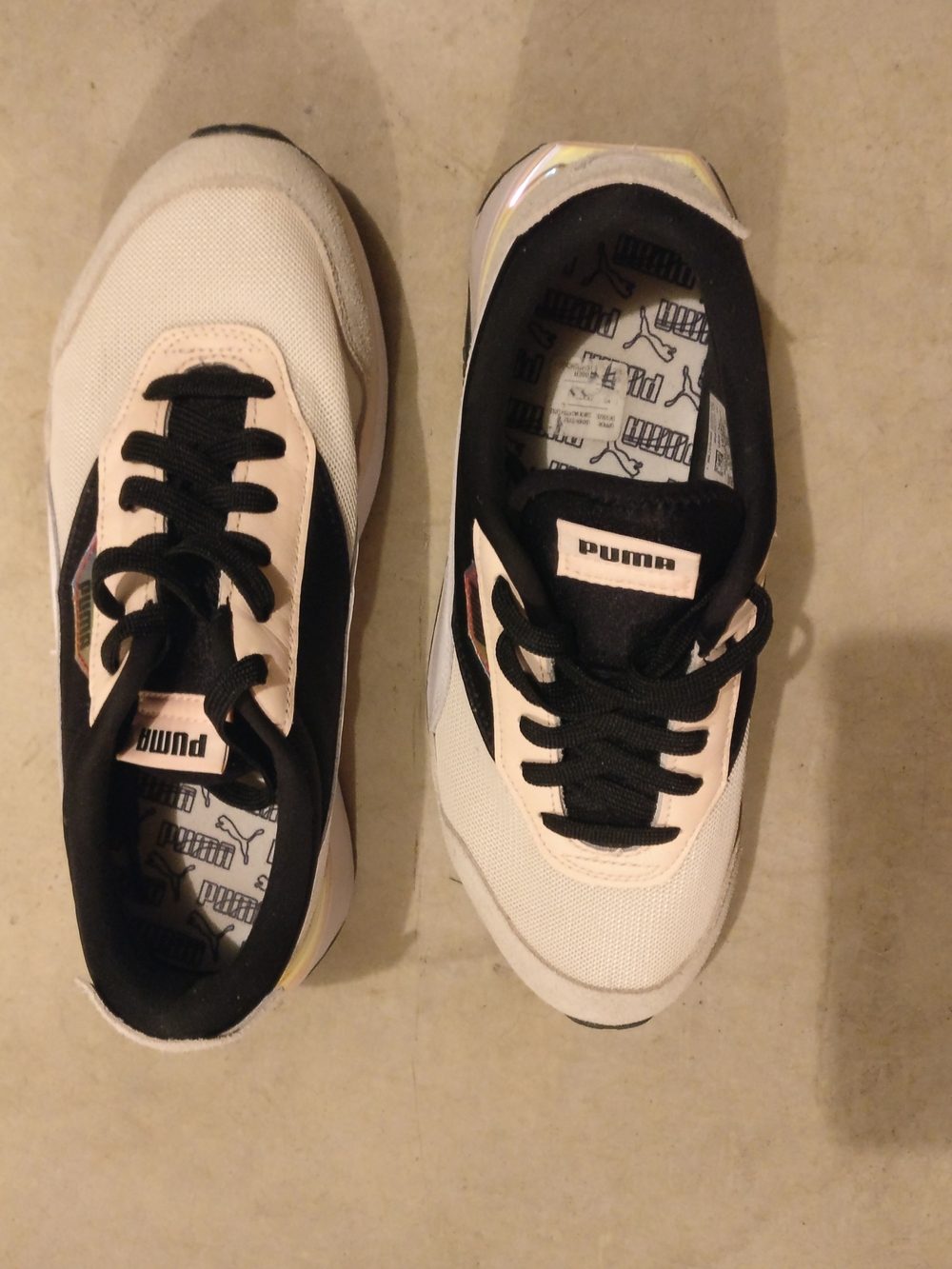 EUC Puma Black Interior Lined Sneaker